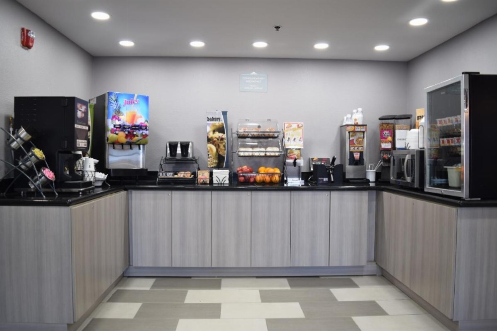 Microtel Inn & Suites by Wyndham Raleigh Image 11