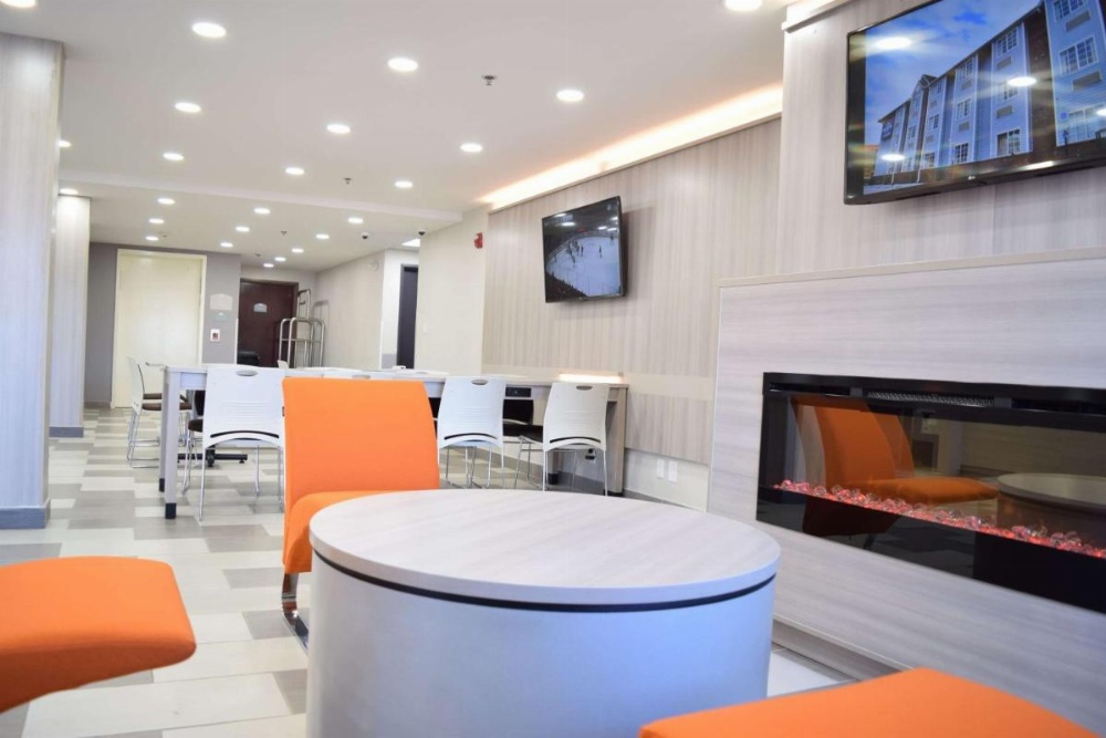 Microtel Inn & Suites by Wyndham Raleigh Image 26